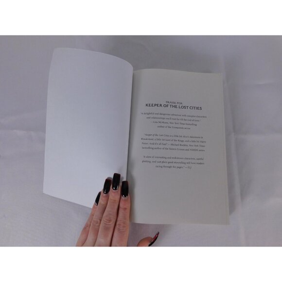 Keeper of the Lost Cities Annotated Edition Shannon Messenger Fantasy Softcover - Picture 4 of 6